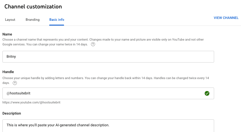 Captura de tela da descrição do canal do YouTube